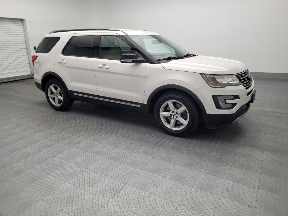 Image 9 of 2017 Ford Explorer XLT