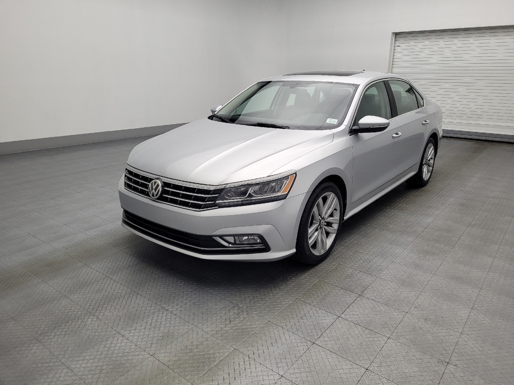 2016 Volkswagen Passat SEL's photo