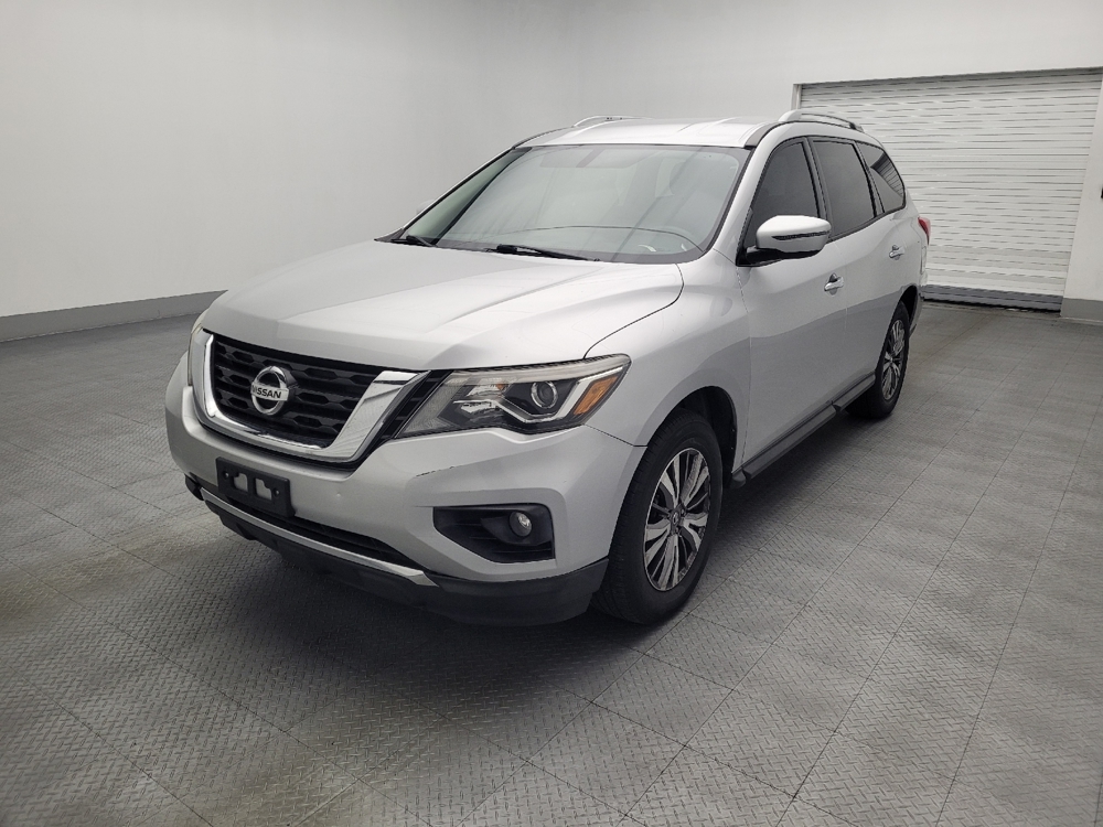 2019 Nissan Pathfinder SV's photo