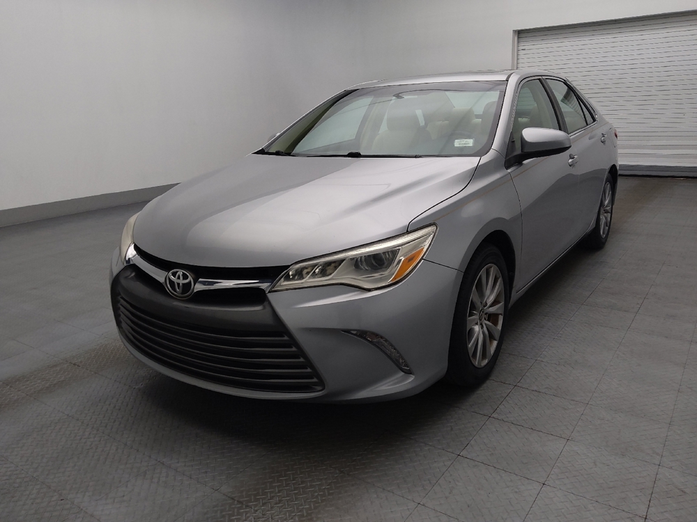 2015 Toyota Camry XLE's photo