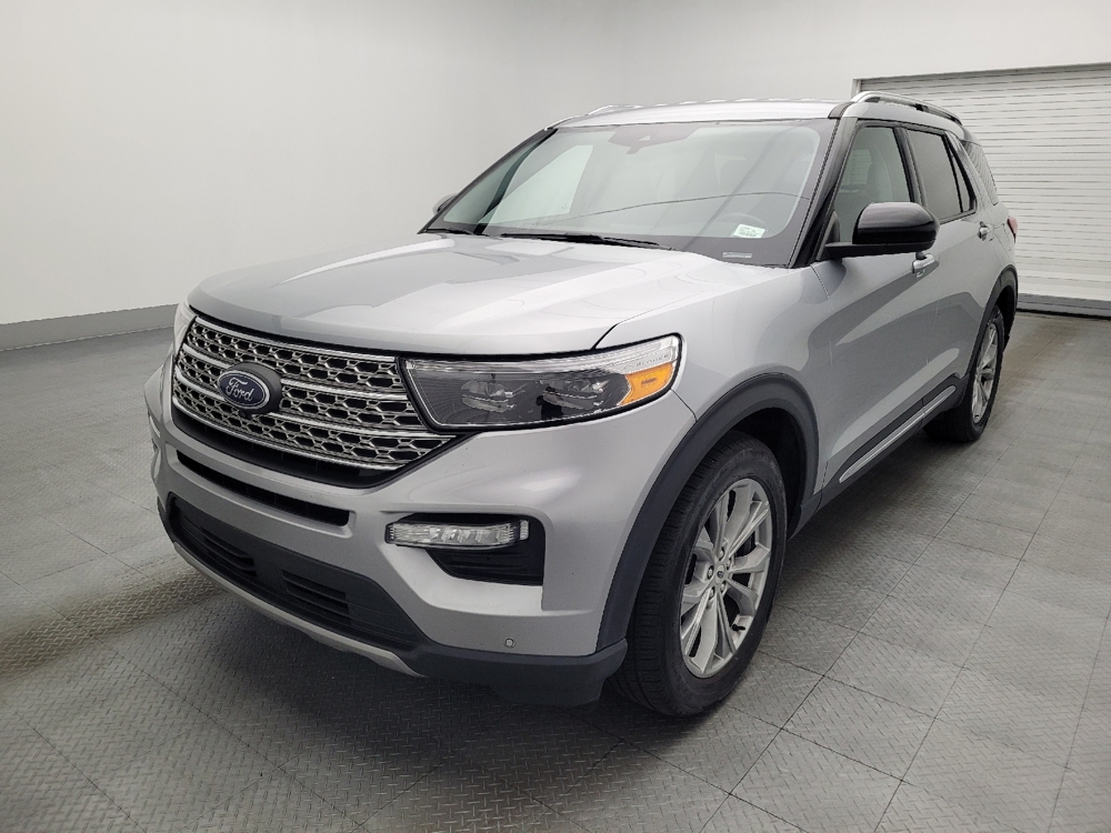 2023 Ford Explorer Limited's photo