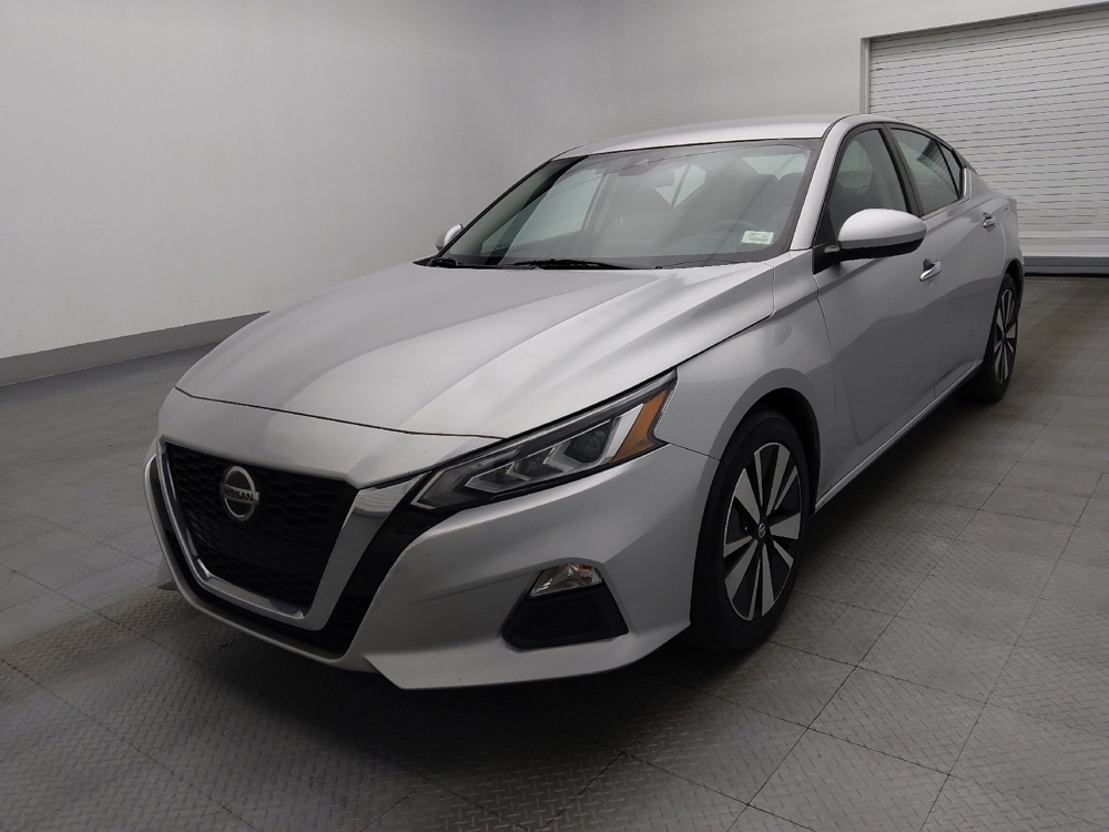 2022 Nissan Altima SV's photo