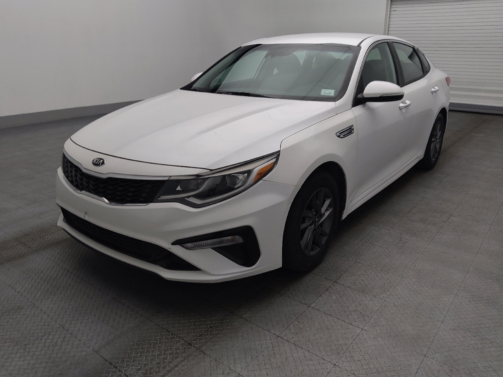 2019 Kia Optima LX's photo