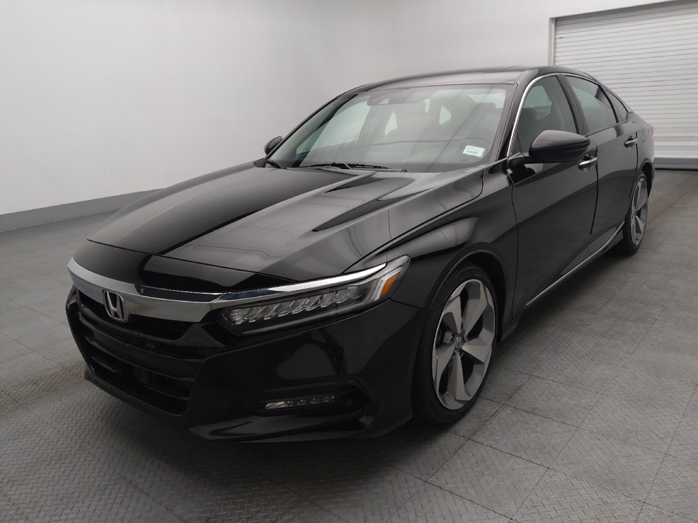 2018 Honda Accord Touring's photo