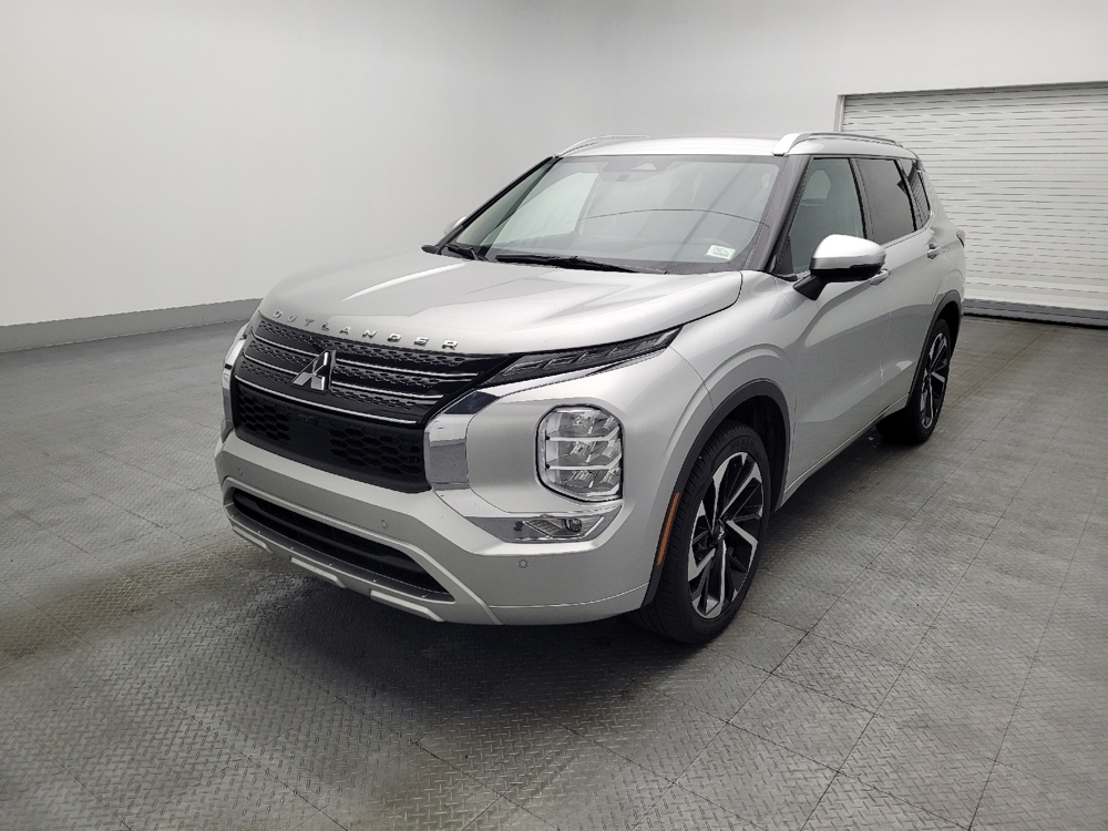 2022 Mitsubishi Outlander SEL's photo