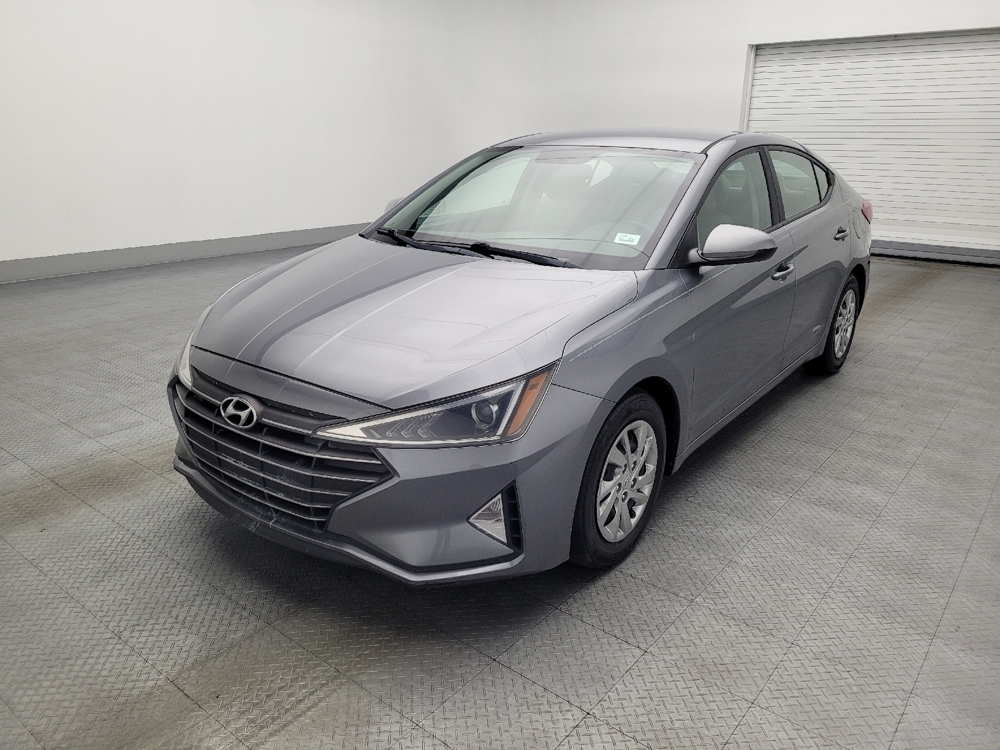 2019 Hyundai Elantra SE's photo