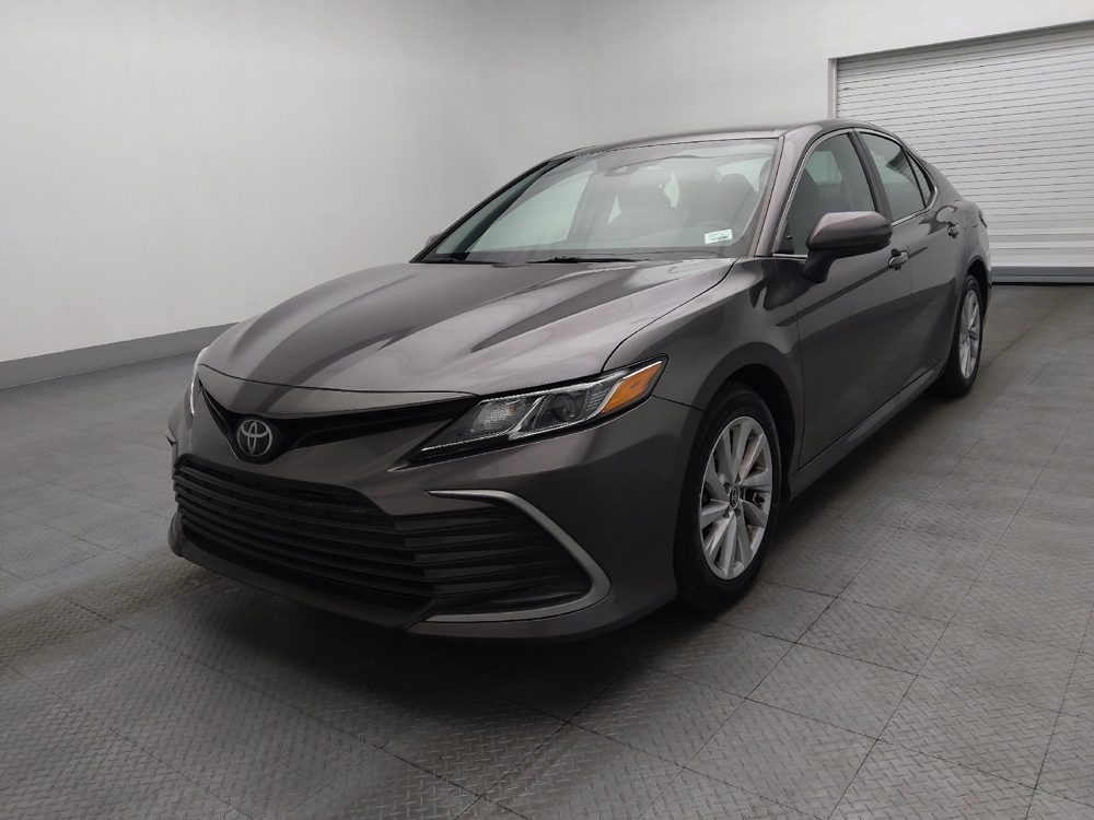 2023 Toyota Camry LE's photo