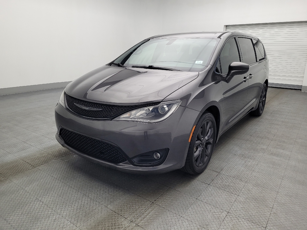 2019 Chrysler Pacifica Touring Plus's photo