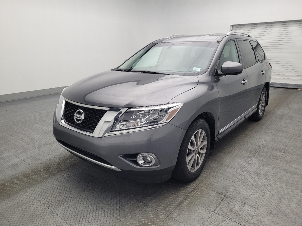 2016 Nissan Pathfinder SL's photo