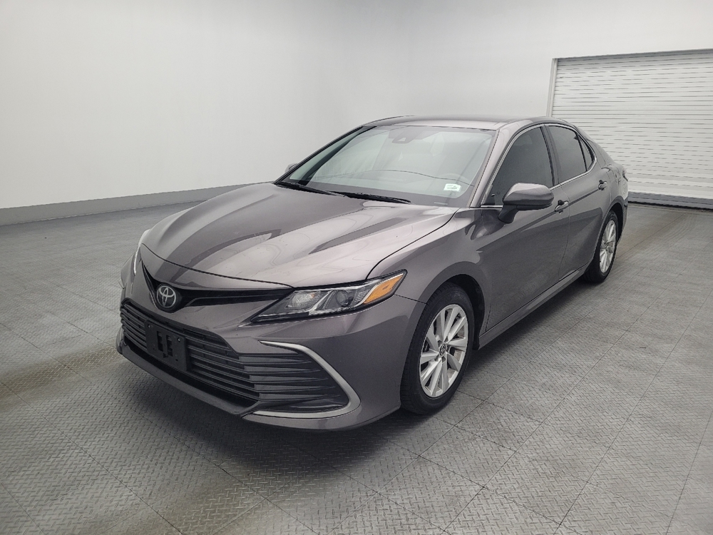 2023 Toyota Camry LE's photo
