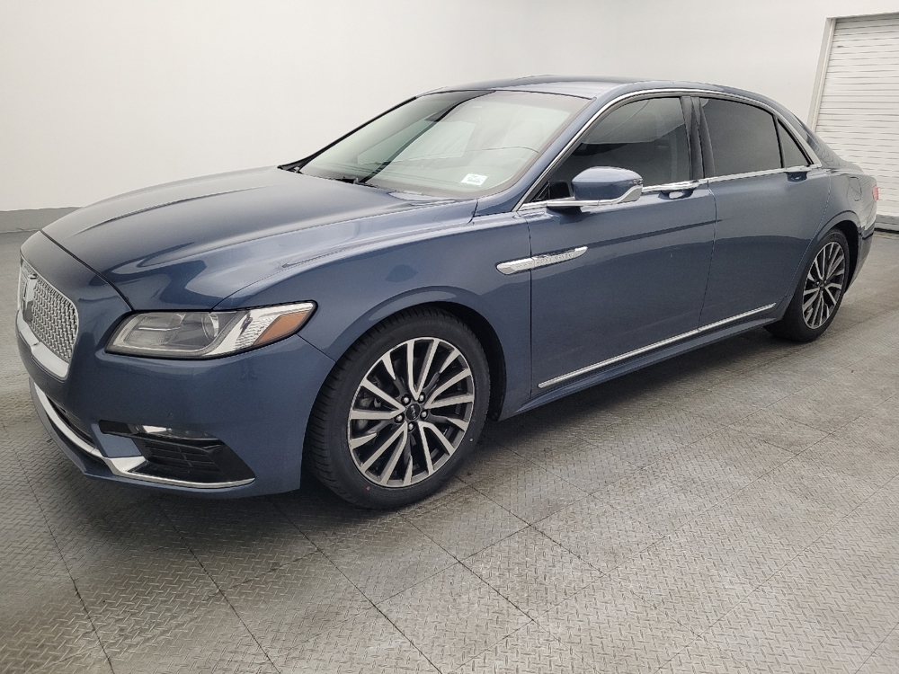 2019 Lincoln Continental Select's photo