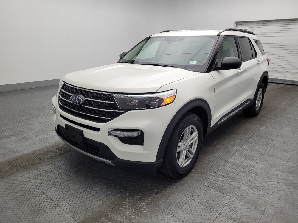 2023 Ford Explorer XLT's photo