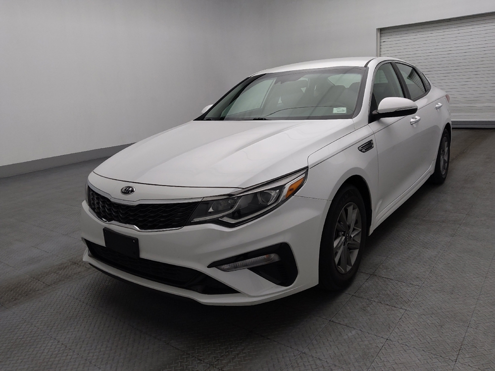 2019 Kia Optima LX's photo