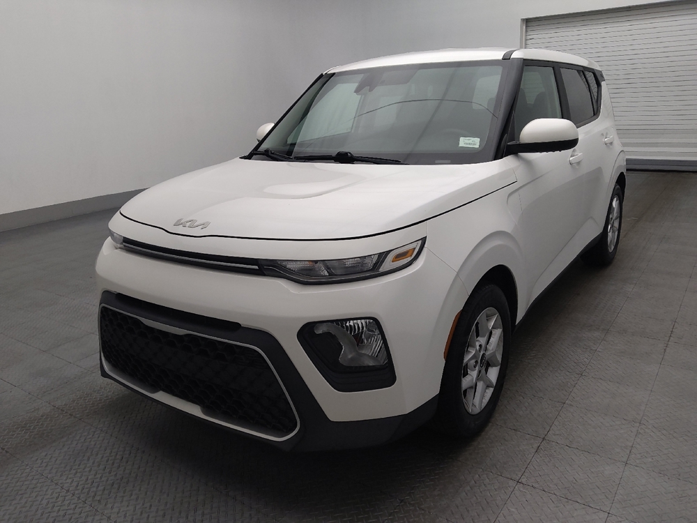 2022 Kia Soul LX's photo