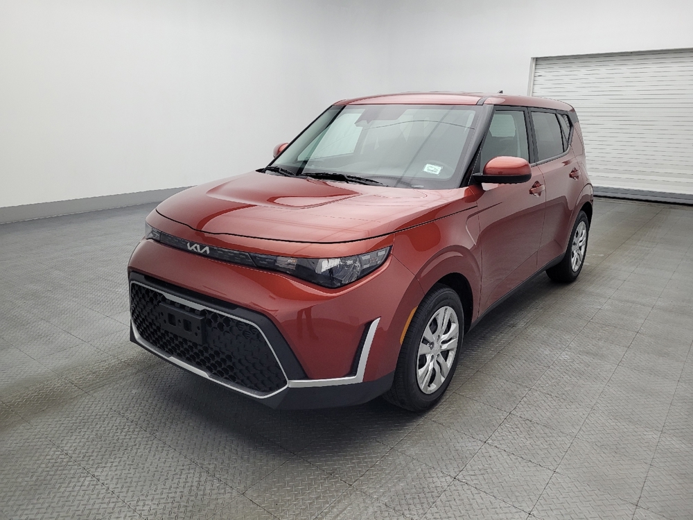 2023 Kia Soul LX's photo