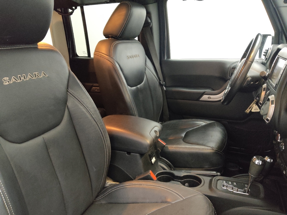 2017 Jeep Wrangler Unlimited Sahara - Photo 16