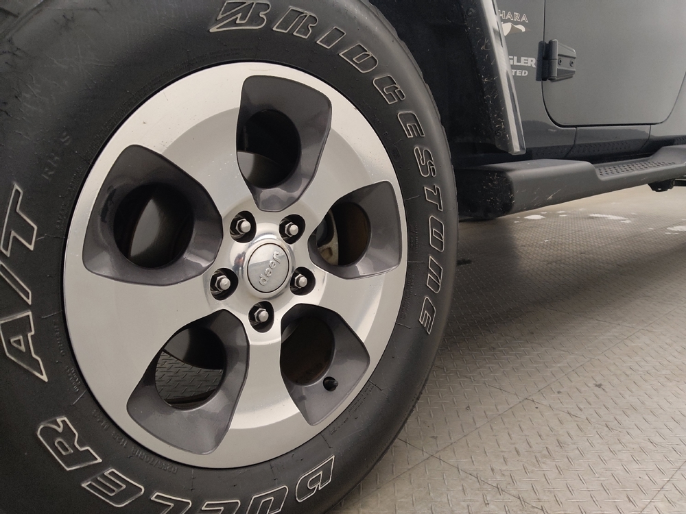 2017 Jeep Wrangler Unlimited Sahara - Photo 24