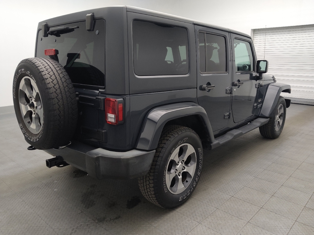 2017 Jeep Wrangler Unlimited Sahara - Photo 7