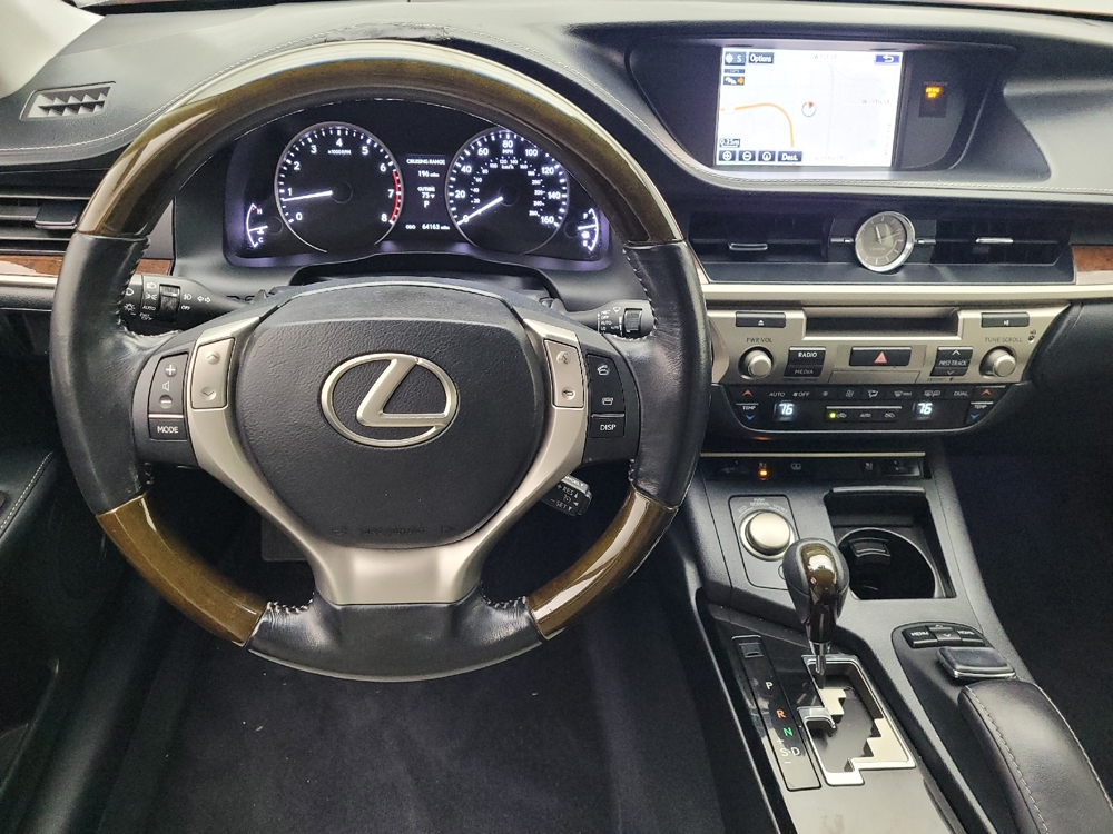 2015 Lexus ES 350 - Photo 17