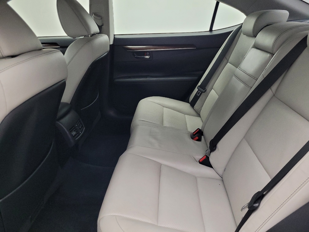 2015 Lexus ES 350 - Photo 14
