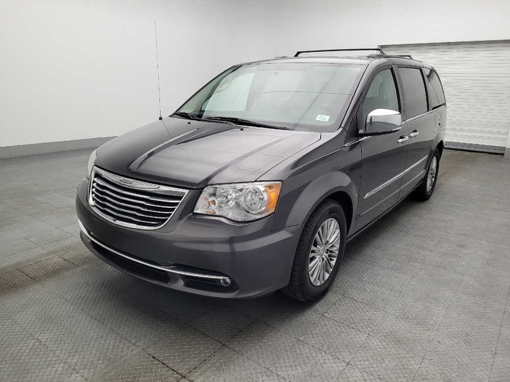 2016 Chrysler Town & Country Touring-L
