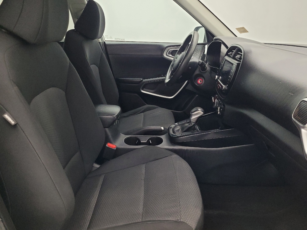 2023 Kia Soul LX - Photo 16