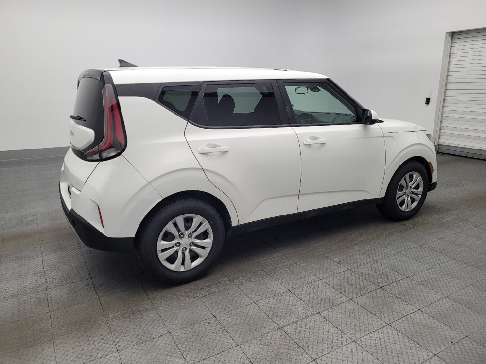 2023 Kia Soul LX - Photo 8