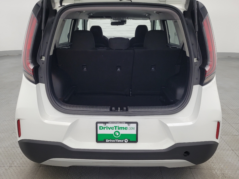 2023 Kia Soul LX - Photo 22