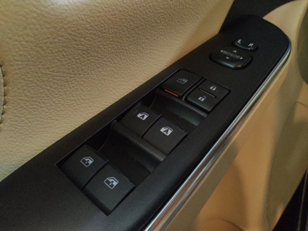 2017 Toyota Camry XLE - Photo 21
