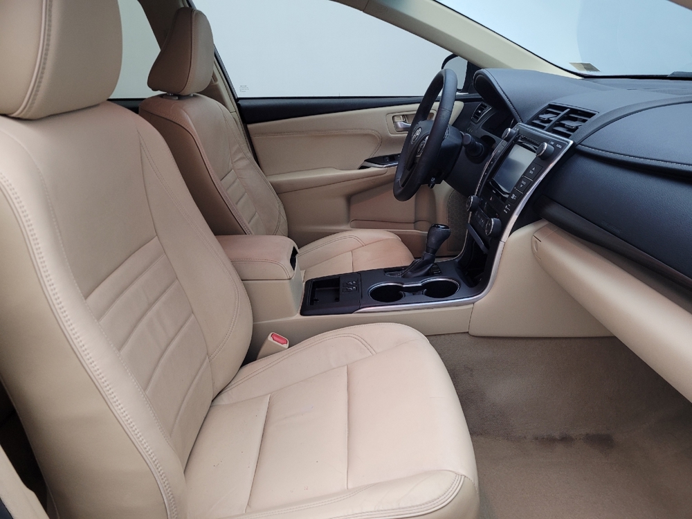 2017 Toyota Camry XLE - Photo 16