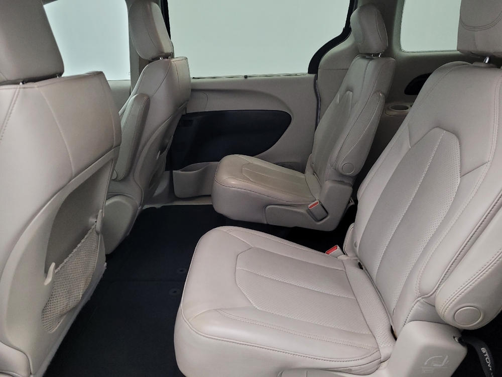 2021 Chrysler Voyager LXI - Photo 14