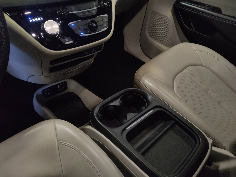 2021 Chrysler Voyager LXI - Photo 20