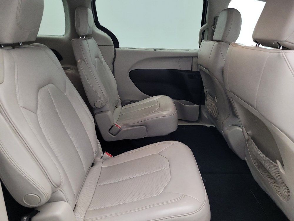 2021 Chrysler Voyager LXI - Photo 15