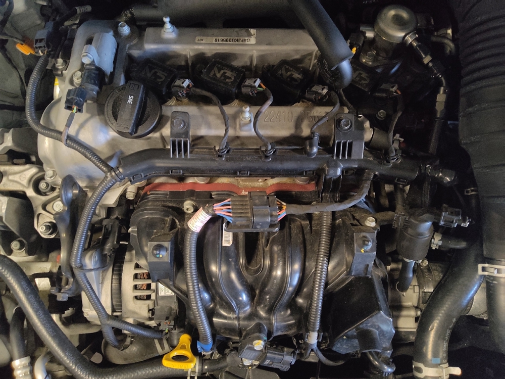 2020 Hyundai Veloster Base - Photo 23