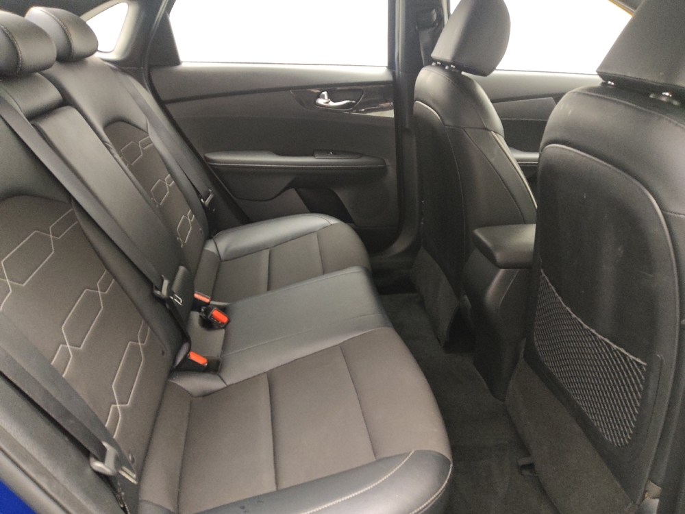 2024 Kia Forte GT-Line - Photo 15