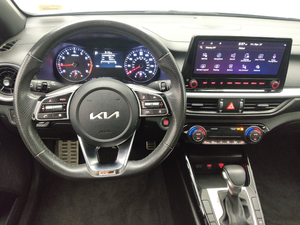 2024 Kia Forte GT-Line - Photo 17