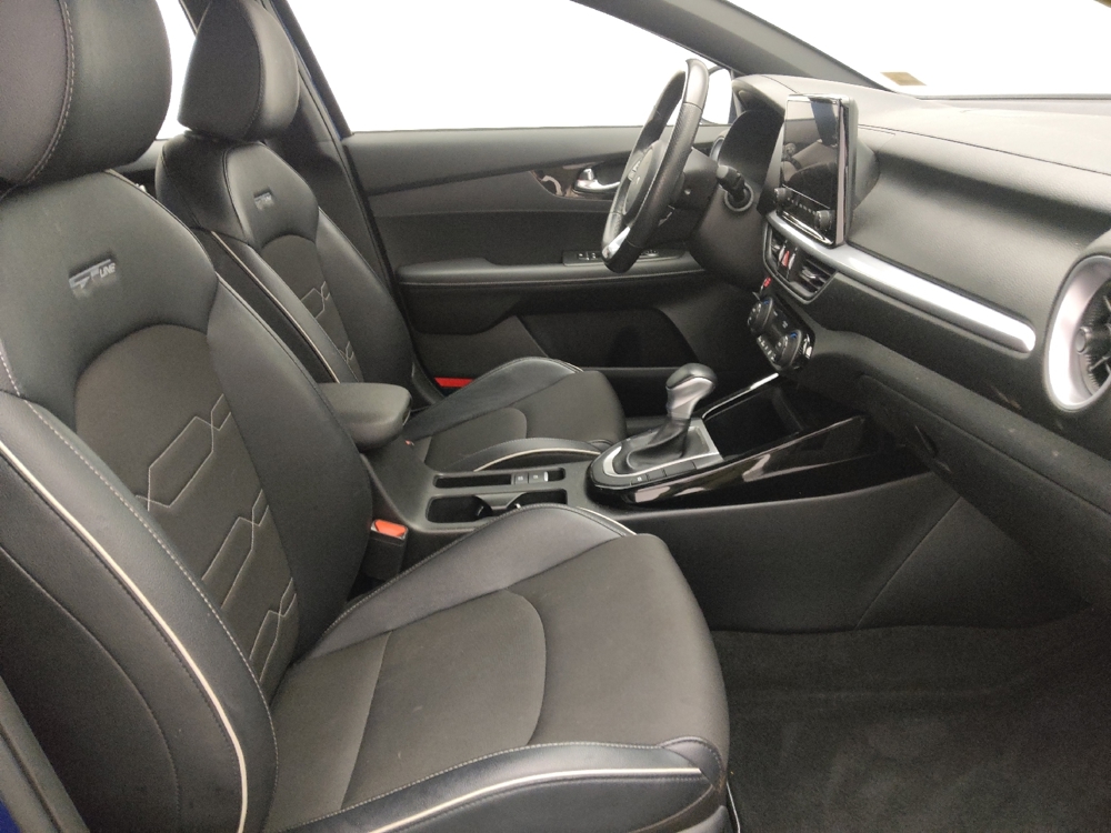 2024 Kia Forte GT-Line - Photo 16