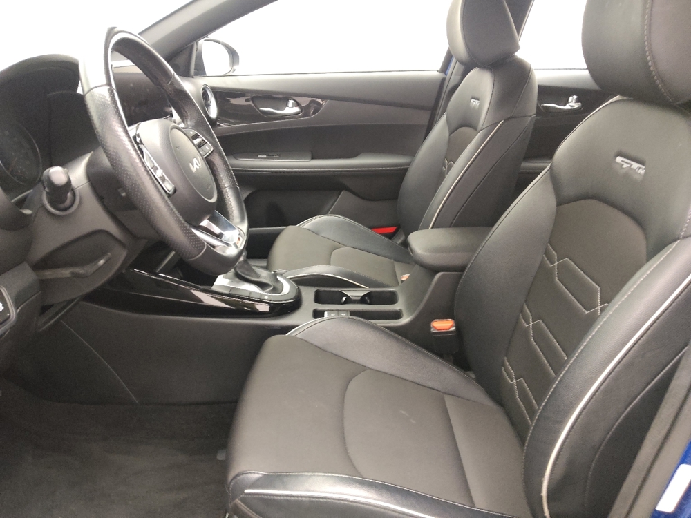 2024 Kia Forte GT-Line - Photo 13