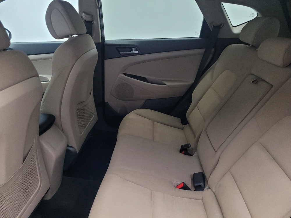2017 Hyundai Tucson SE - Photo 14