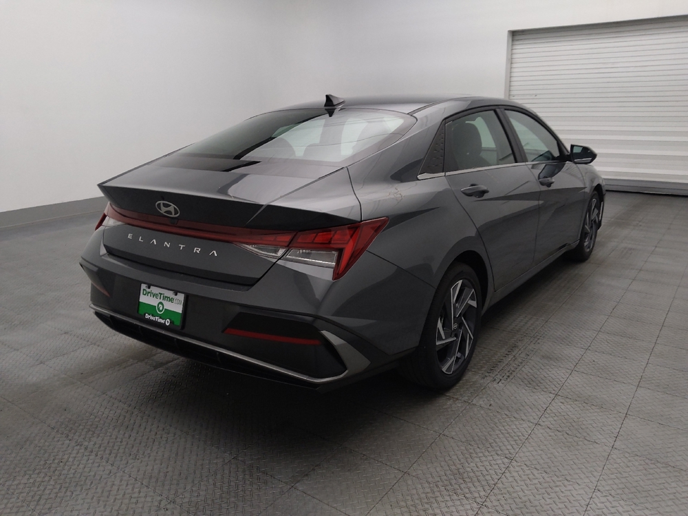 2025 Hyundai Elantra SEL - Photo 7