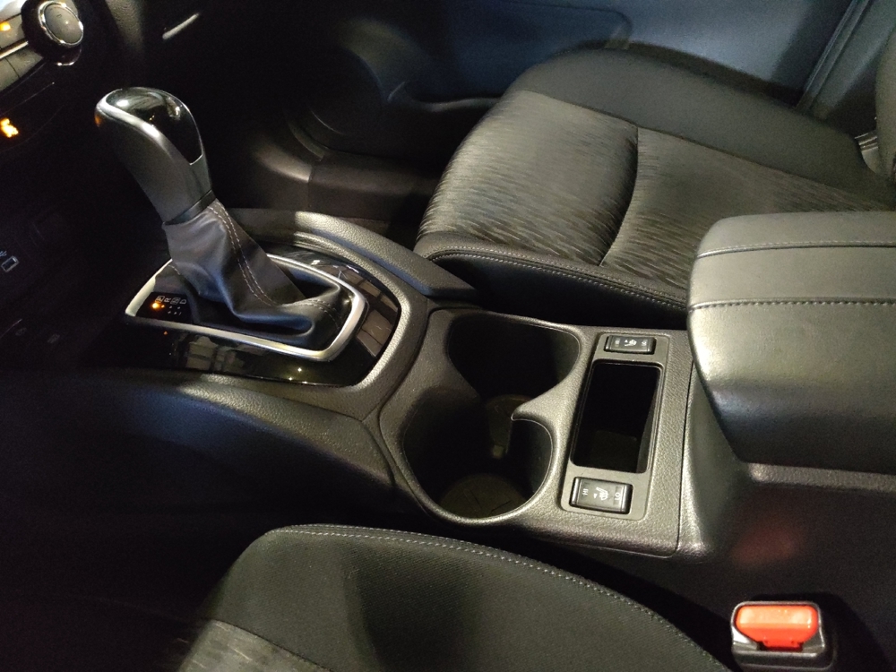 2019 Nissan Rogue SV - Photo 20