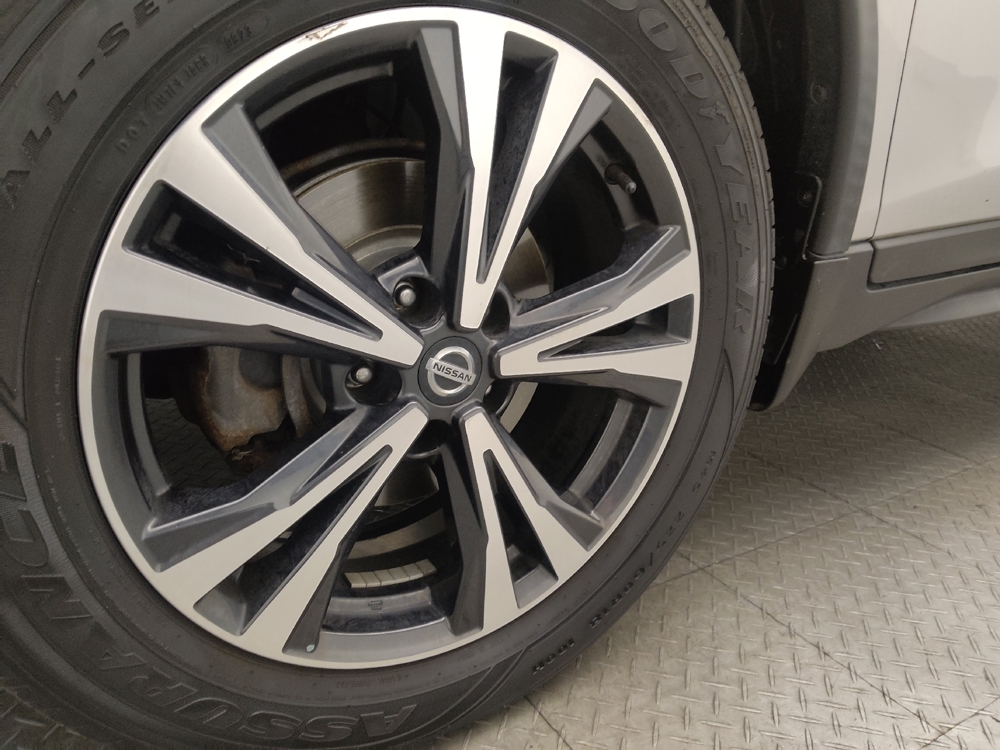 2019 Nissan Rogue SV - Photo 24