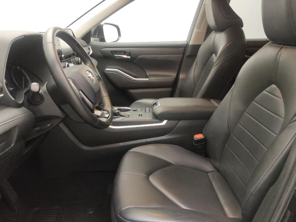 2020 Toyota Highlander XLE - Photo 13