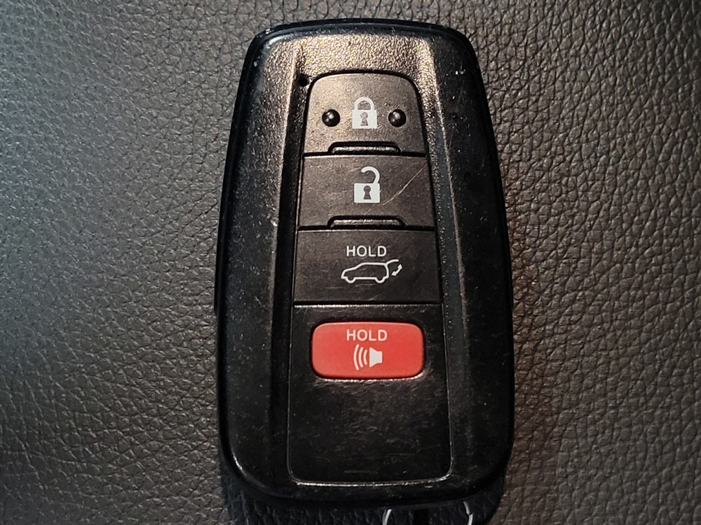 2020 Toyota Highlander XLE - Photo 25