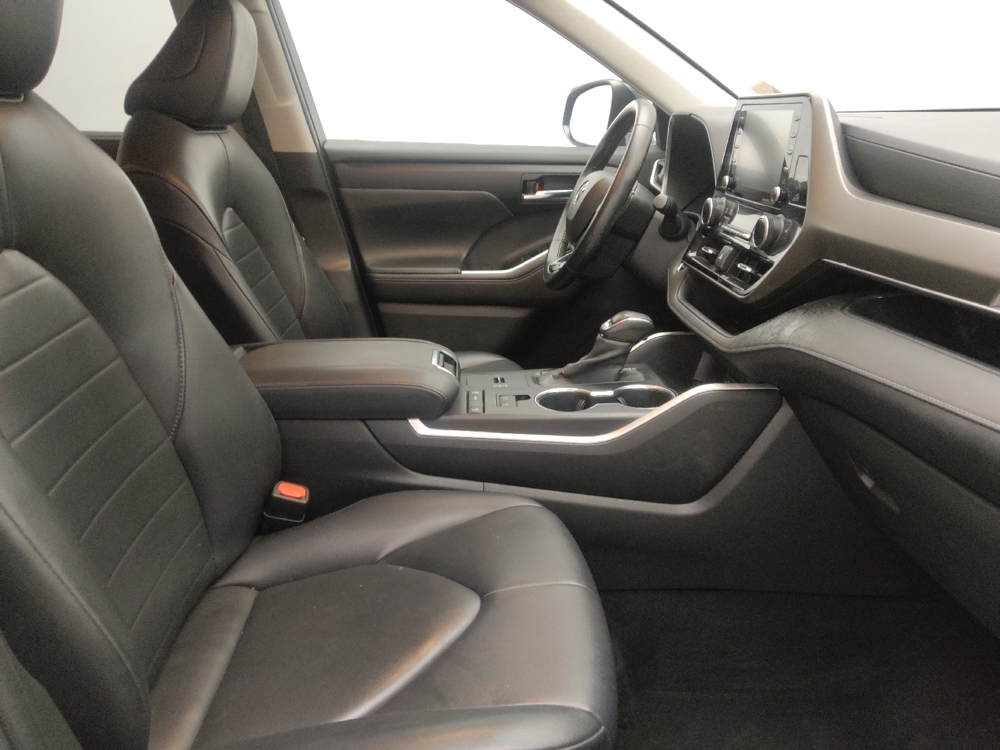 2020 Toyota Highlander XLE - Photo 16