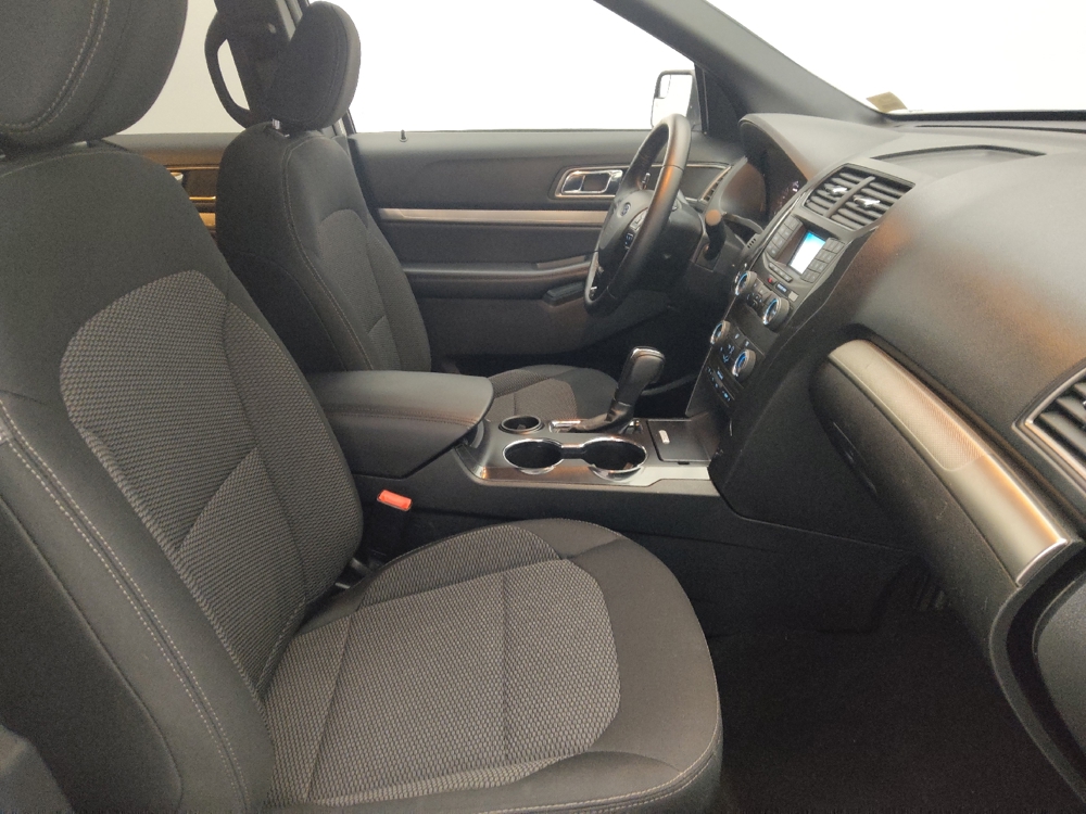 2018 Ford Explorer XLT - Photo 16