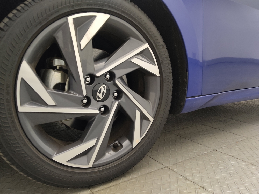 2025 Hyundai Elantra SEL - Photo 24
