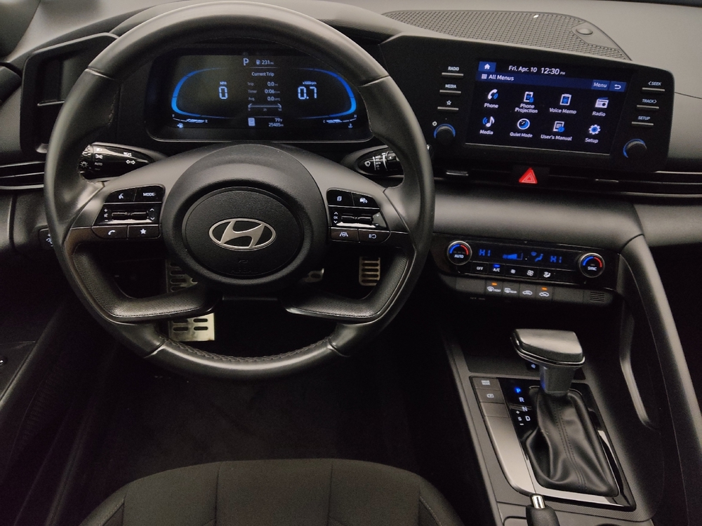 2025 Hyundai Elantra SEL - Photo 17