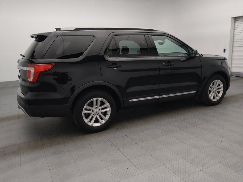 2017 Ford Explorer XLT - Photo 8