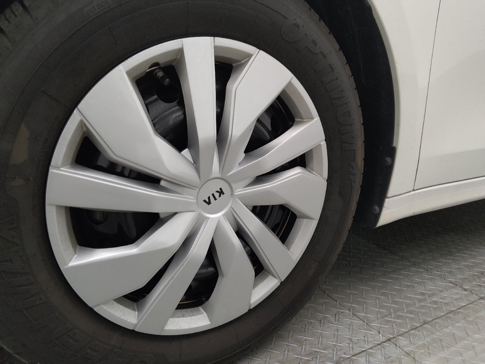 2022 Kia FORTE FE - Photo 24